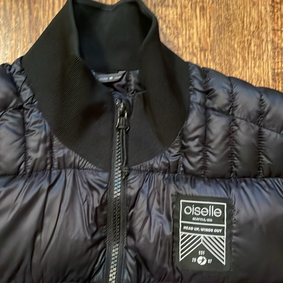 Oiselle Puffer Bomber Style Jacket Women’s Size Medium - Picture 2 of 3